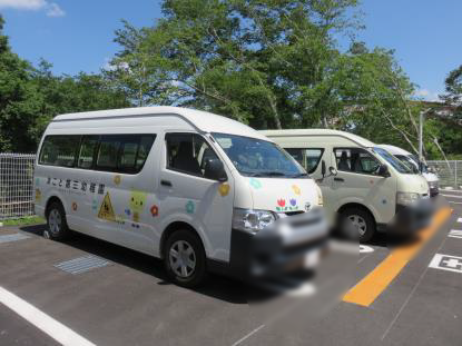 幼稚園バス